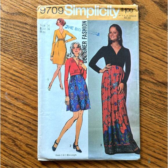 Vintage 1970s Simplicity 9709 Sewing Pattern Size Sm Mini & Maxi Dress COMPLETE - Picture 1 of 2